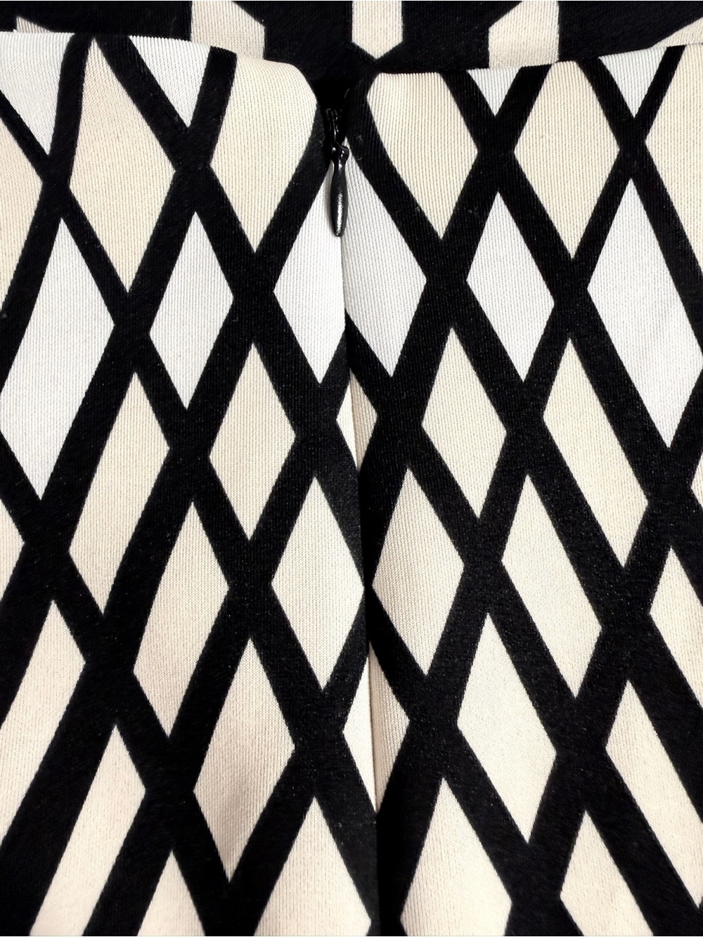New York & Company Black and Cream Lattice Pencil Skirt Women’s Size Small - Picture 3 of 8